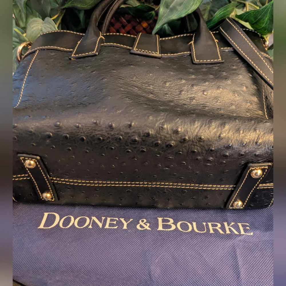 Classy Rare Dooney & Bourke Amelie Black Ostrich Leather Tote NWOT W Dust Bag